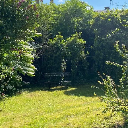 La Maison Louisette, De L'espace Et Du Calme Le Merlerault