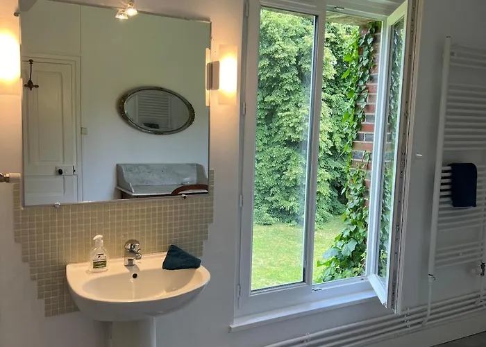 La Maison Louisette, De L'espace Et Du Calme * Le Merlerault