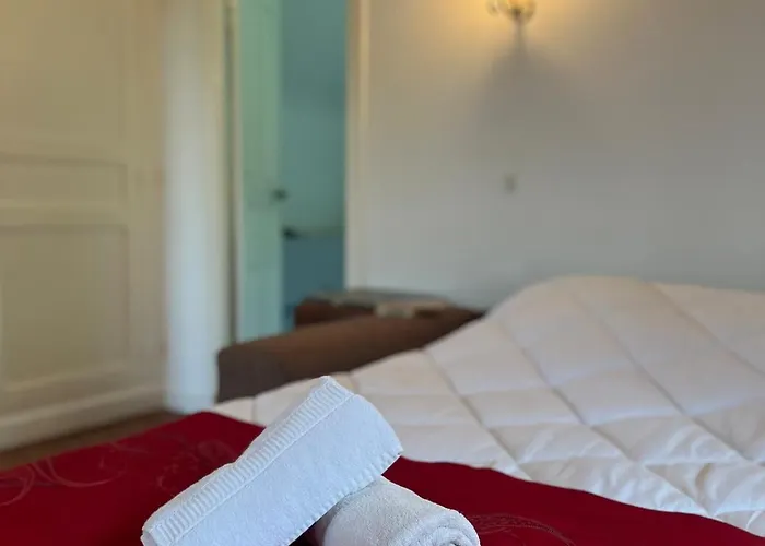 La Maison Louisette, De L'espace Et Du Calme Le Merlerault